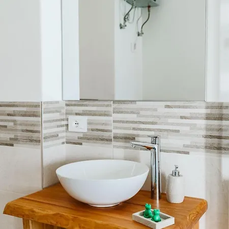 Il Canto Delle Rane *